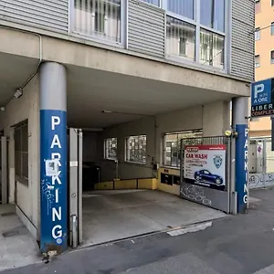 Apartment Prestigioso Trilocale Sui Navigli Con A/c & Wi-fi, Milan